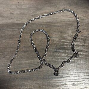 Roget necklace silver tone rope chain